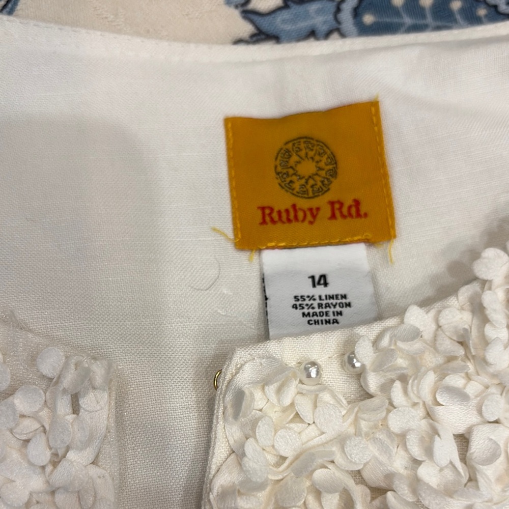 Ruby Rd. White Embellished Linen Jacket. - Picture 2 of 3